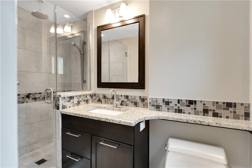 117 Harding Road Pittsburgh, PA 15229 - Photo 18 of 23 Gallery Image 18