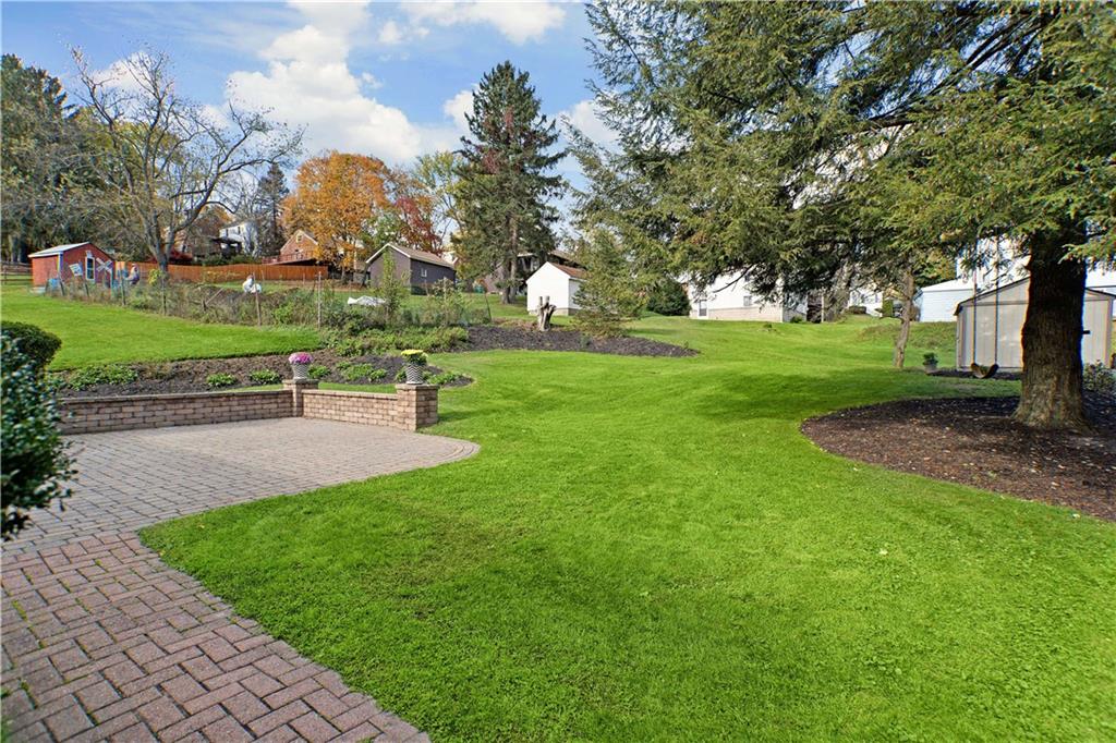 117 Harding Road Pittsburgh, PA 15229 - Photo 3 of 23 Gallery Image 3