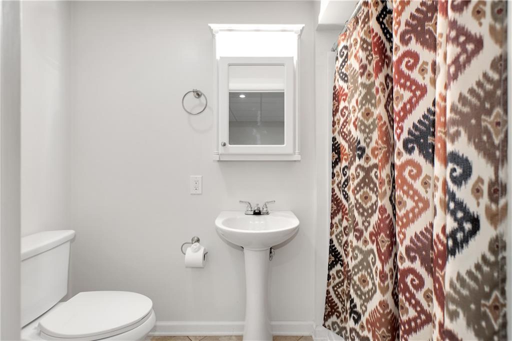 117 Harding Road Pittsburgh, PA 15229 - Photo 22 of 23 Gallery Image 22