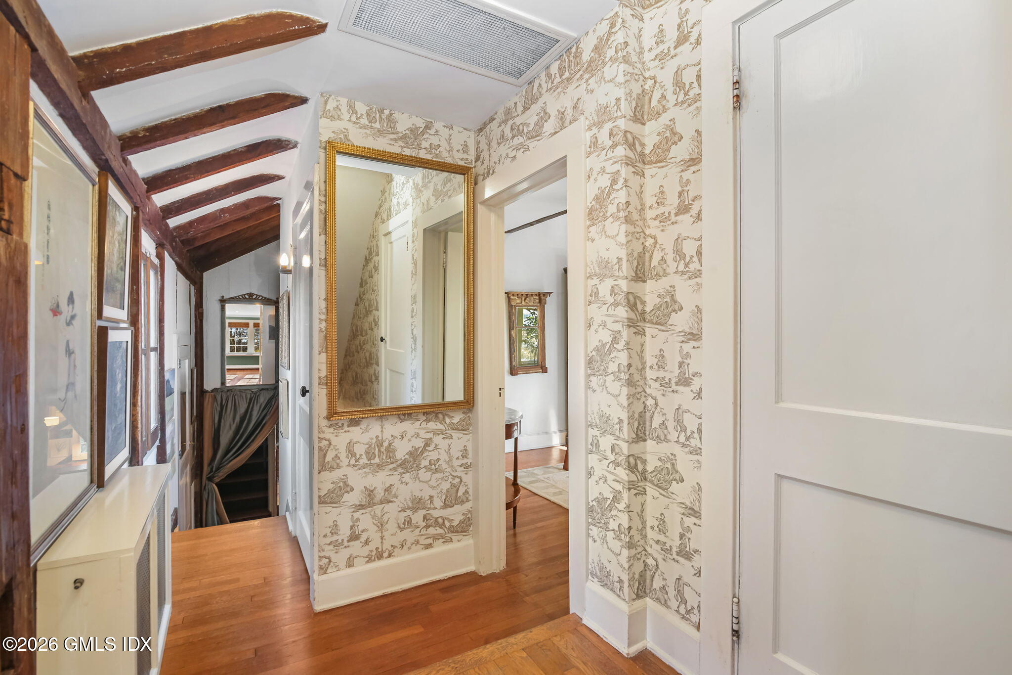 93 East Middle Patent Road Greenwich, CT 06831 - Photo 15 of 35 28-web-or-mls-93-e-middle-patent-rd