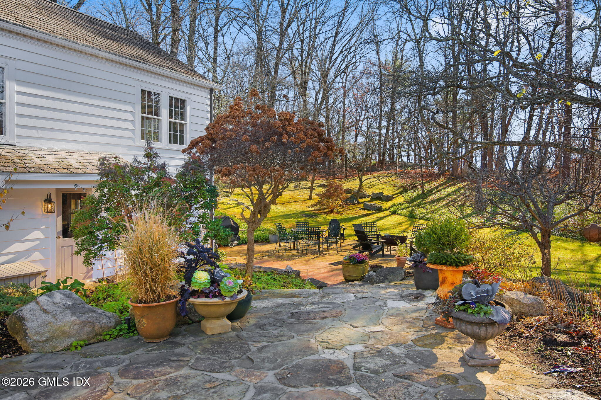 93 East Middle Patent Road Greenwich, CT 06831 - Photo 3 of 7 71-web-or-mls-93-e-middle-patent-rd