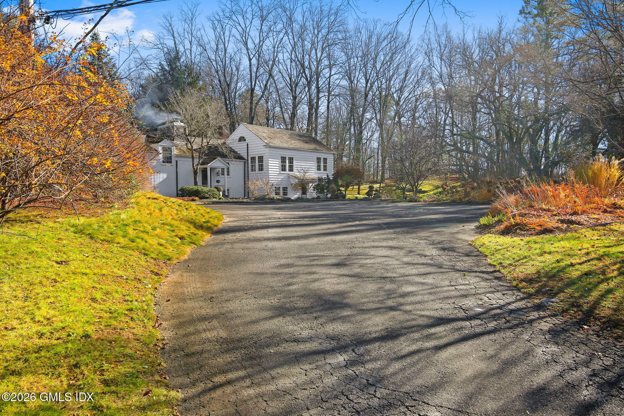 93 East Middle Patent Road Greenwich, CT 06831 - Photo 4 of 7 67-web-or-mls-93-e-middle-patent-rd
