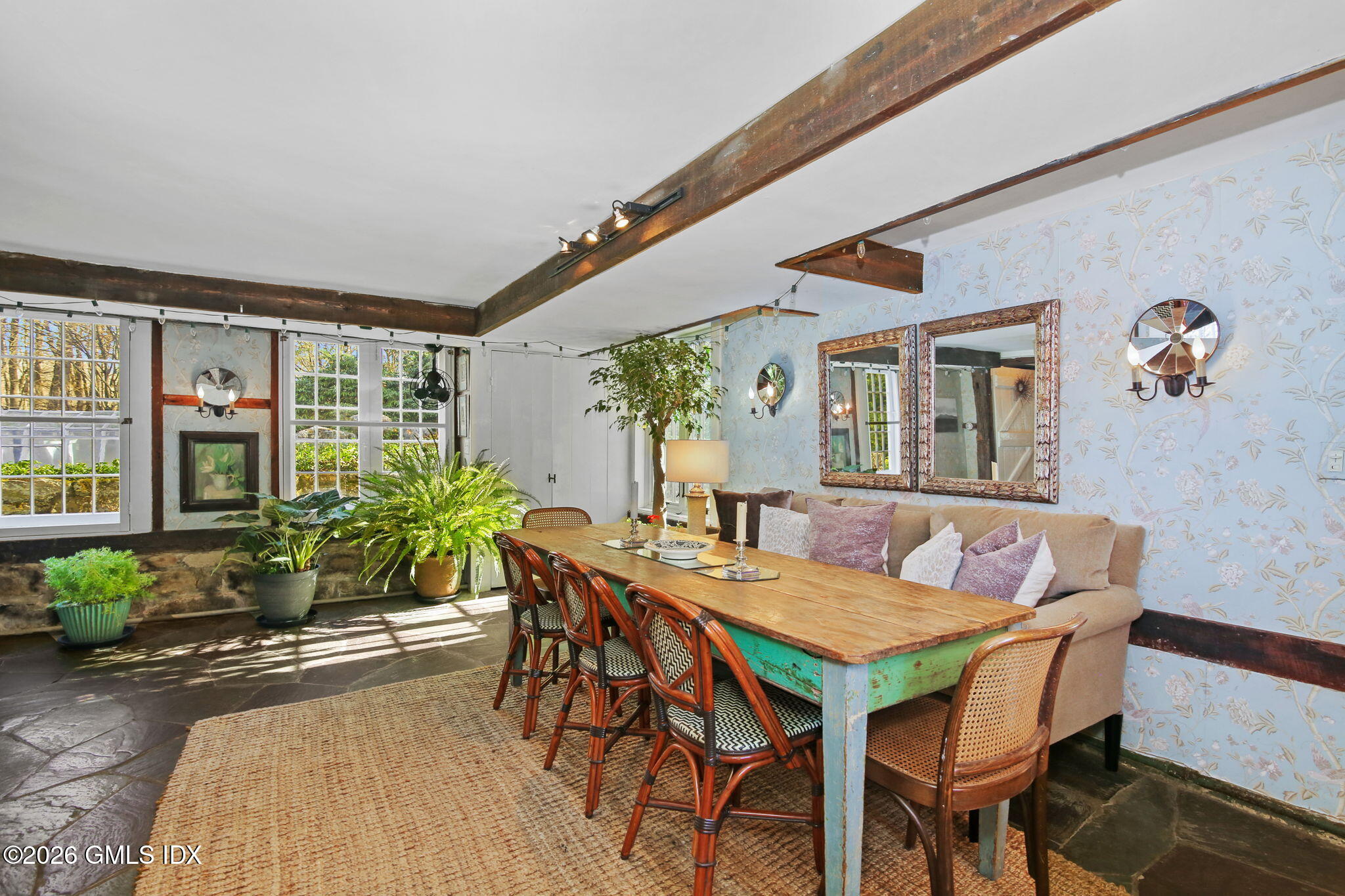 93 East Middle Patent Road Greenwich, CT 06831 - Photo 5 of 35 8-web-or-mls-93-e-middle-patent-rd