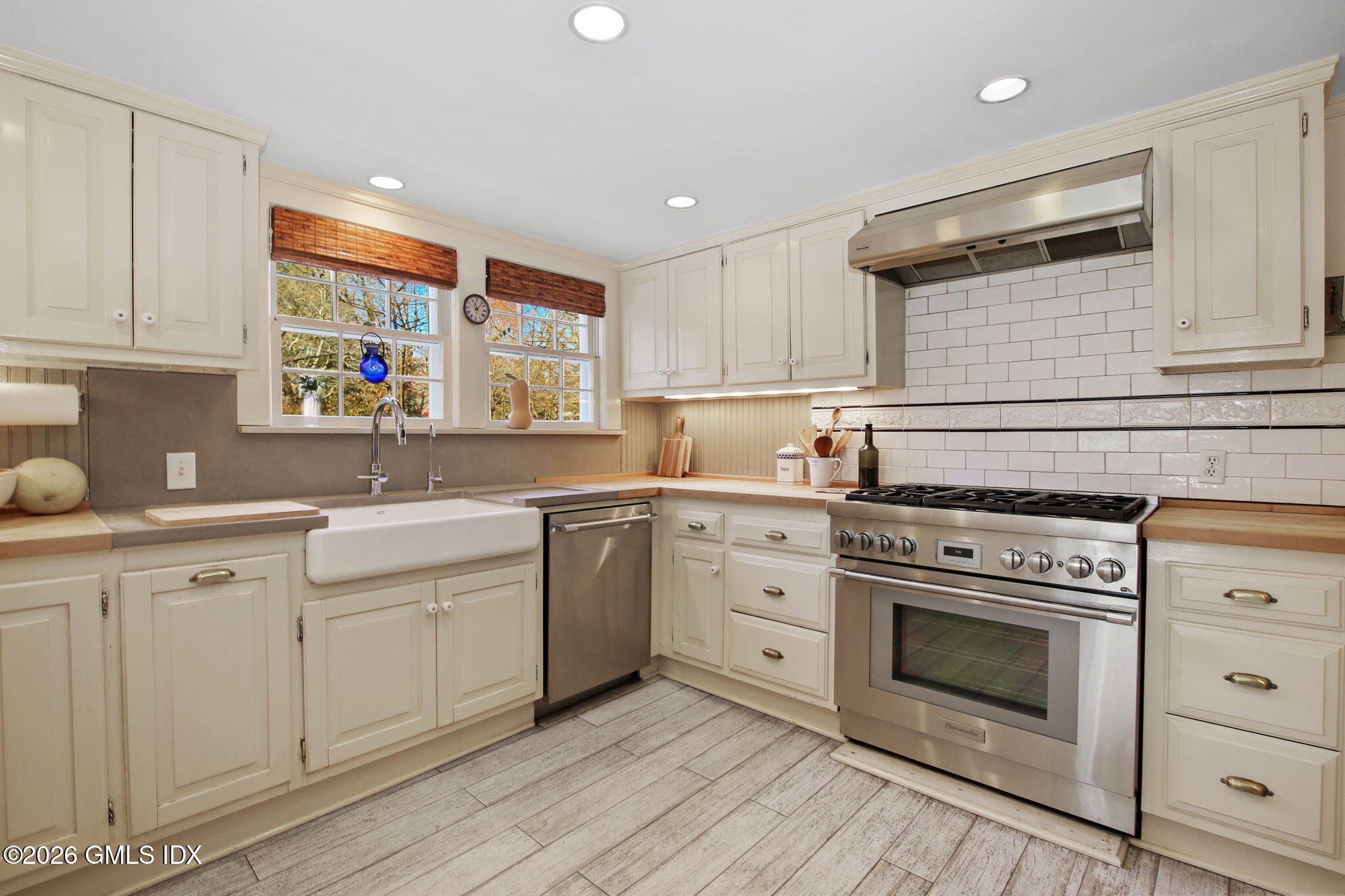 93 East Middle Patent Road Greenwich, CT 06831 - Photo 8 of 35 14-web-or-mls-93-e-middle-patent-rd