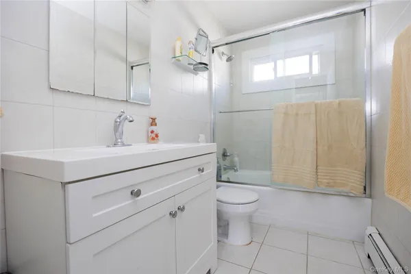 $4,250 | 552 East Walnut Street, Unit UPPR, Long Beach, NY 11561