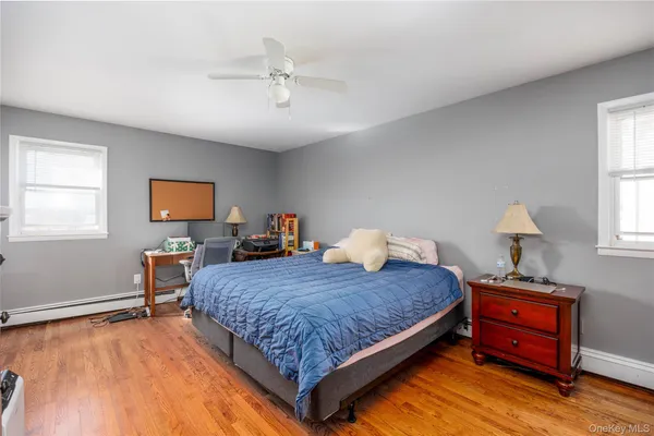 $4,250 | 552 East Walnut Street, Unit UPPR, Long Beach, NY 11561