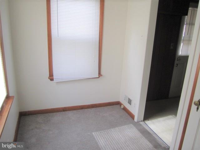 36 Walkern Road Baltimore, MD 21221 - Photo 5 of 16 Dining Room