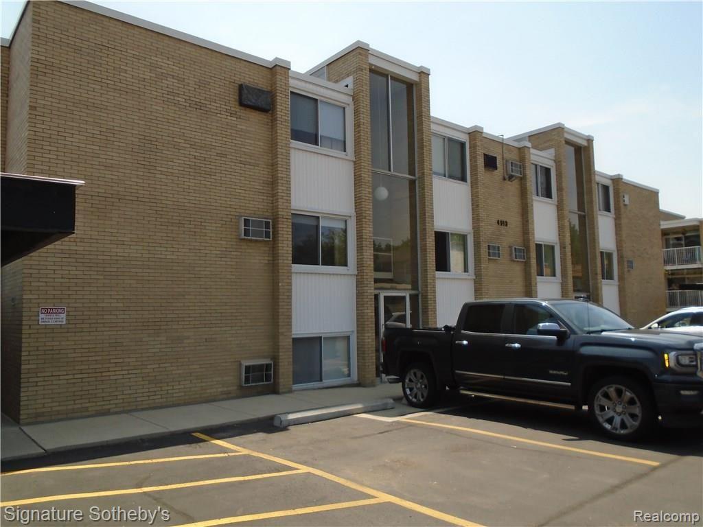4913 Crooks Road, Unit 3 Royal Oak, MI 48073 - Photo 21 of 21 19.JPG
