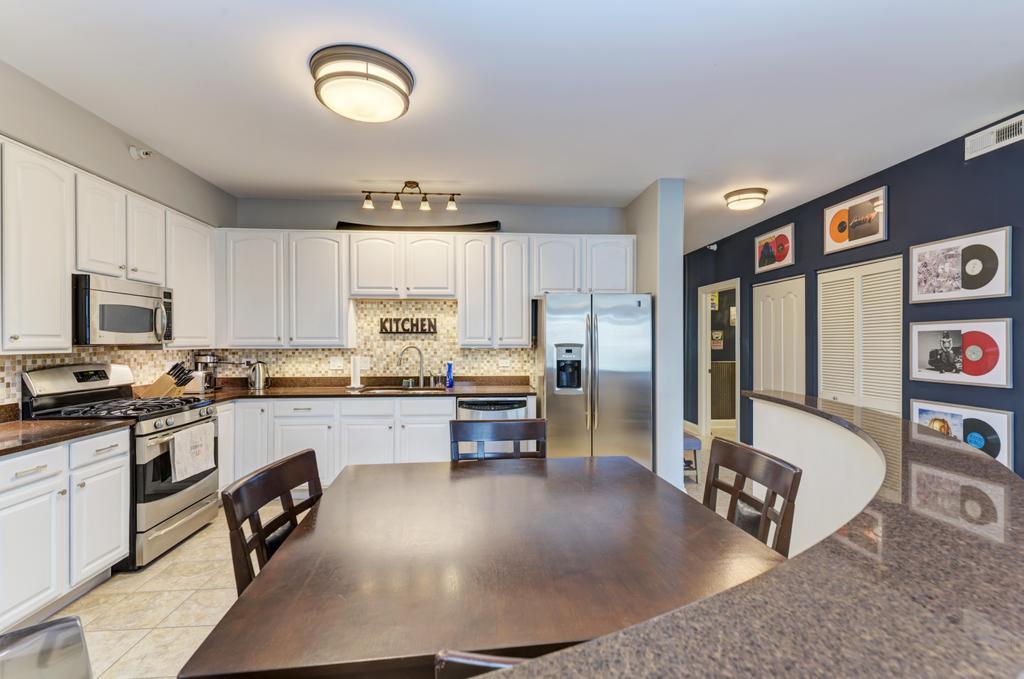 1 Itasca Place, Unit 211 Addison, IL 60143 - Photo 14 of 28 Gallery Image 14