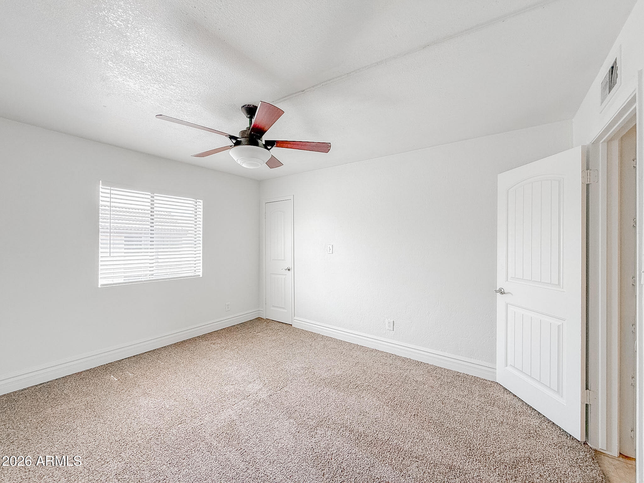 3825 East Camelback Road, Unit 215 Phoenix, AZ 85018 - Photo 12 of 24 Photo Apr 16 2026, 12 26 05 PM