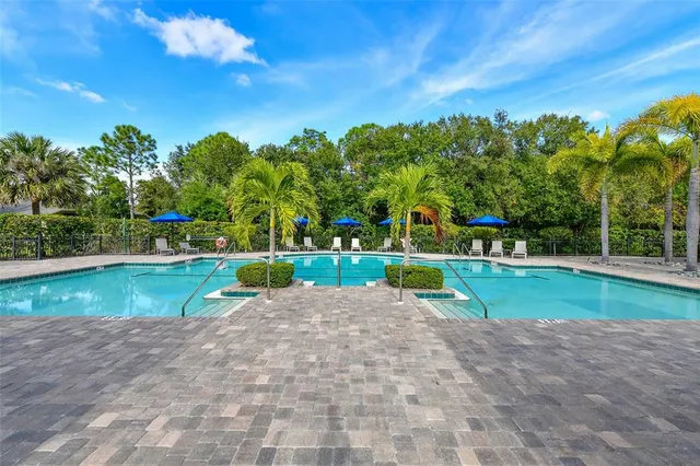 $699,900 | 7918 Edmonston Circle, University Park, FL 34201