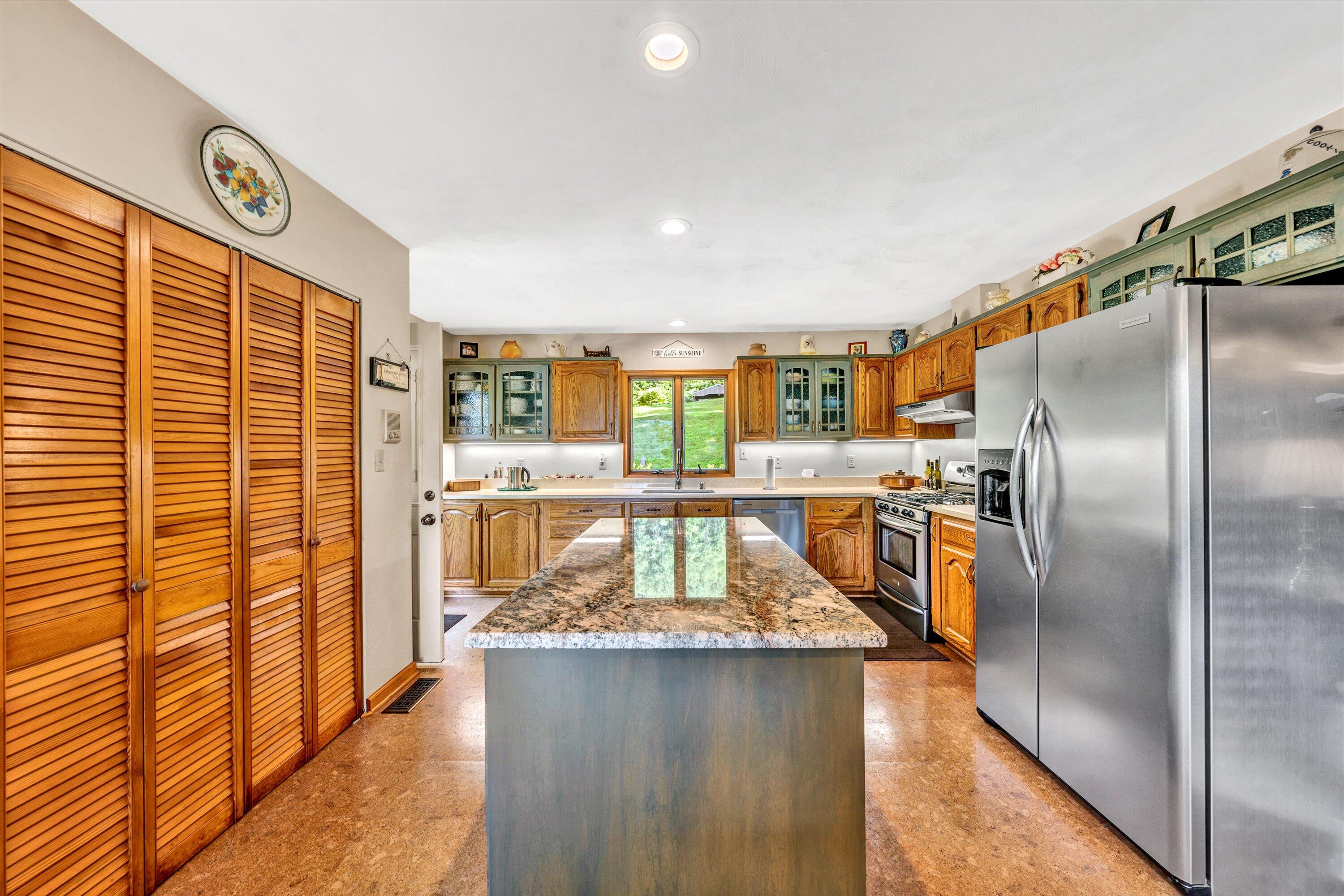 566 Masons Knob Road Boones Mill, VA 24065 - Photo 19 of 76 13-081520240017