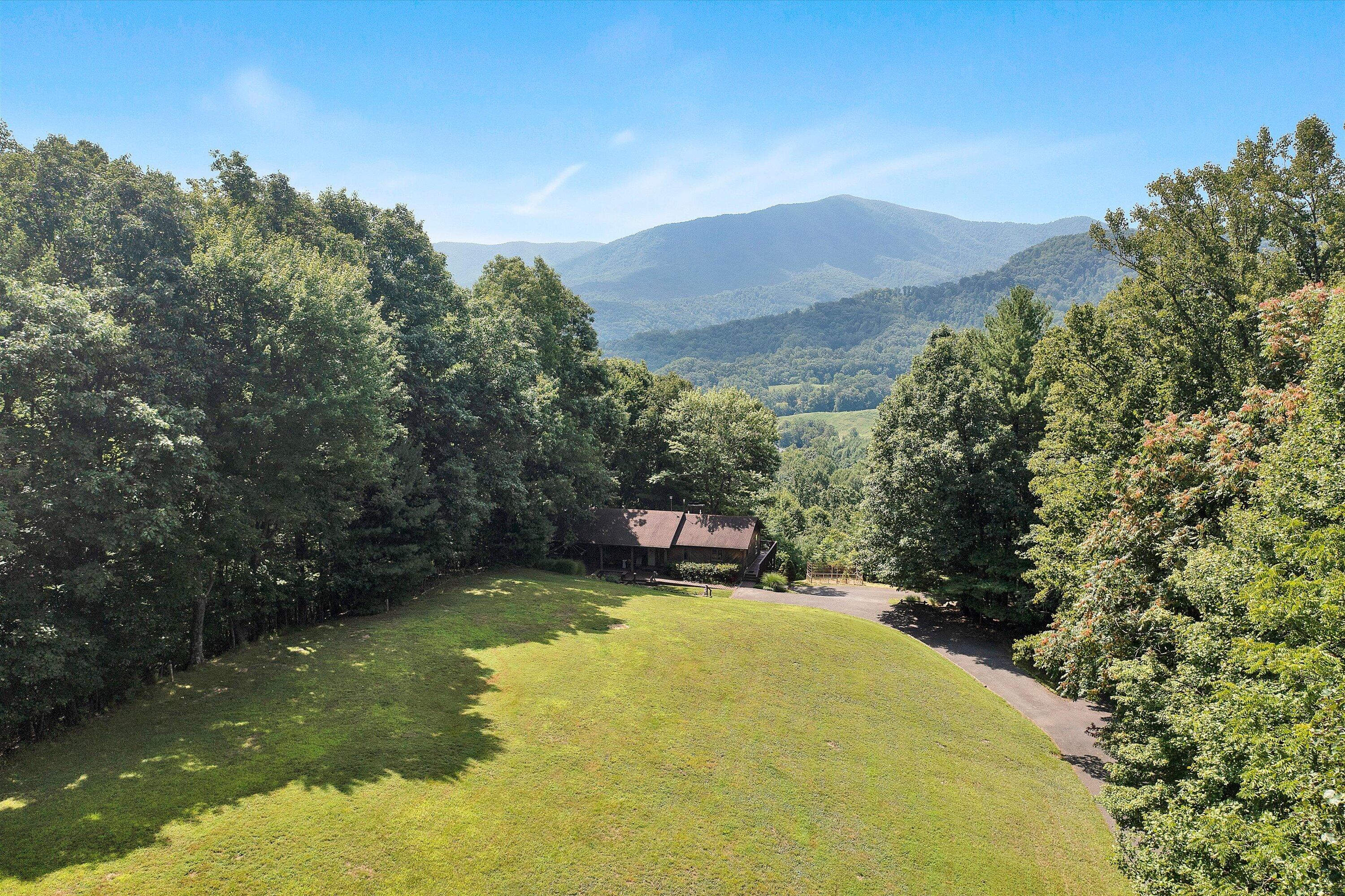 566 Masons Knob Road Boones Mill, VA 24065 - Photo 4 of 76 72-081520240068