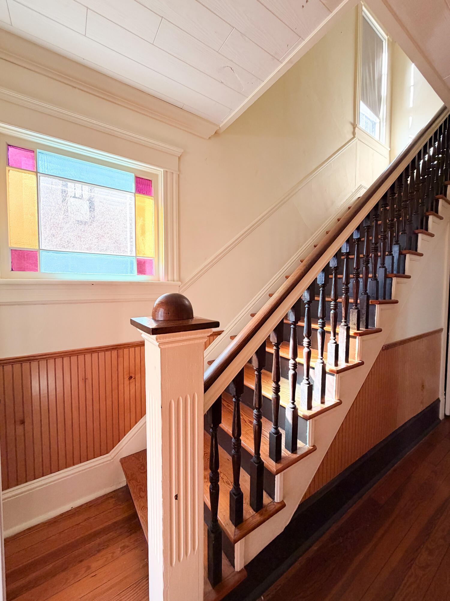 226 West Locust Street Covington, VA 24426 - Photo 7 of 45 a view of entryway with wooden floor