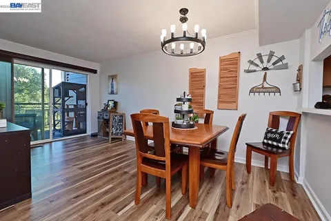 $680,000 | 25105 Vista Greens Court, Hayward, CA 94541