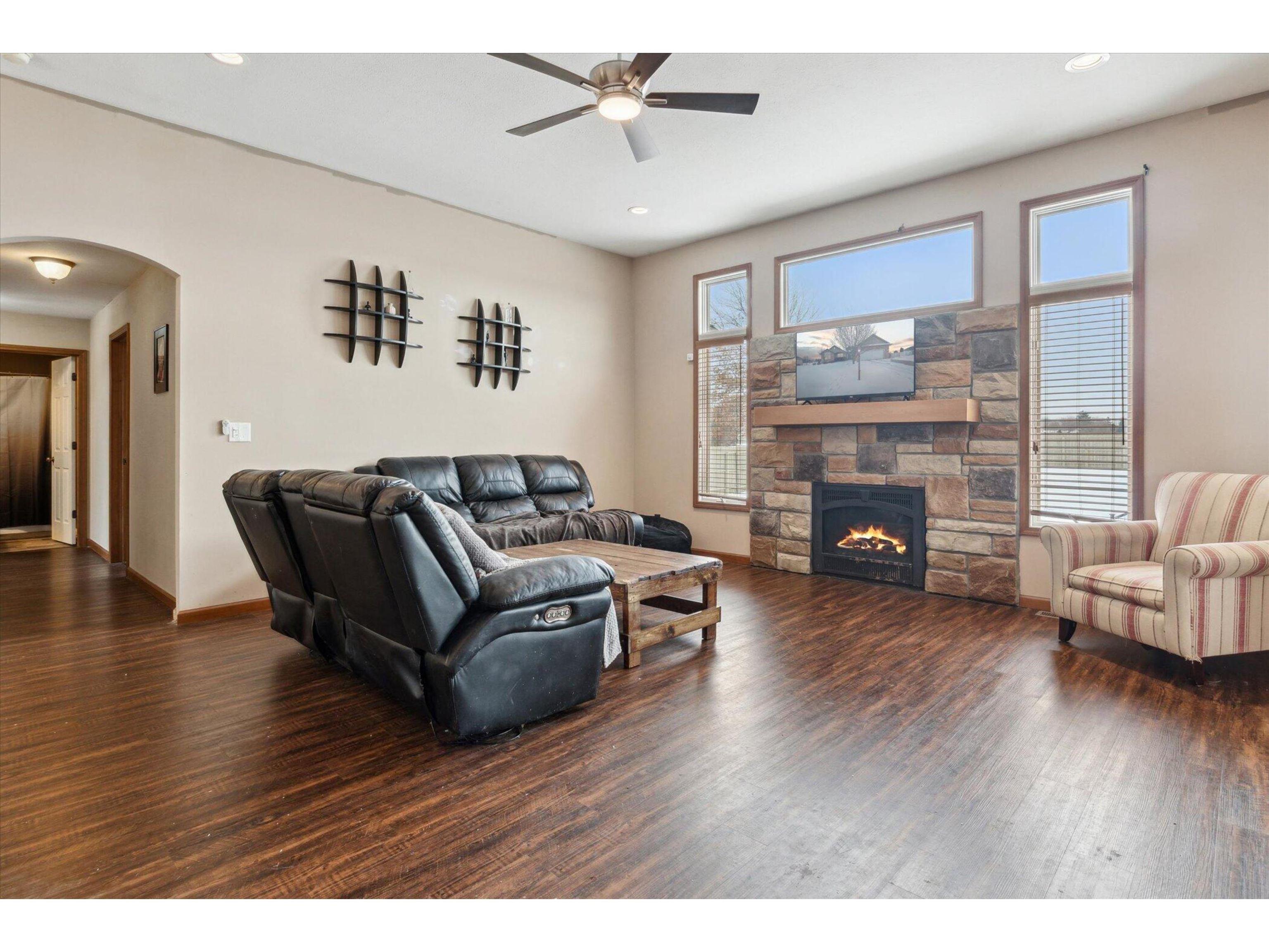 116 Westgate Boulevard Wakarusa, IN 46573 - Photo 11 of 36