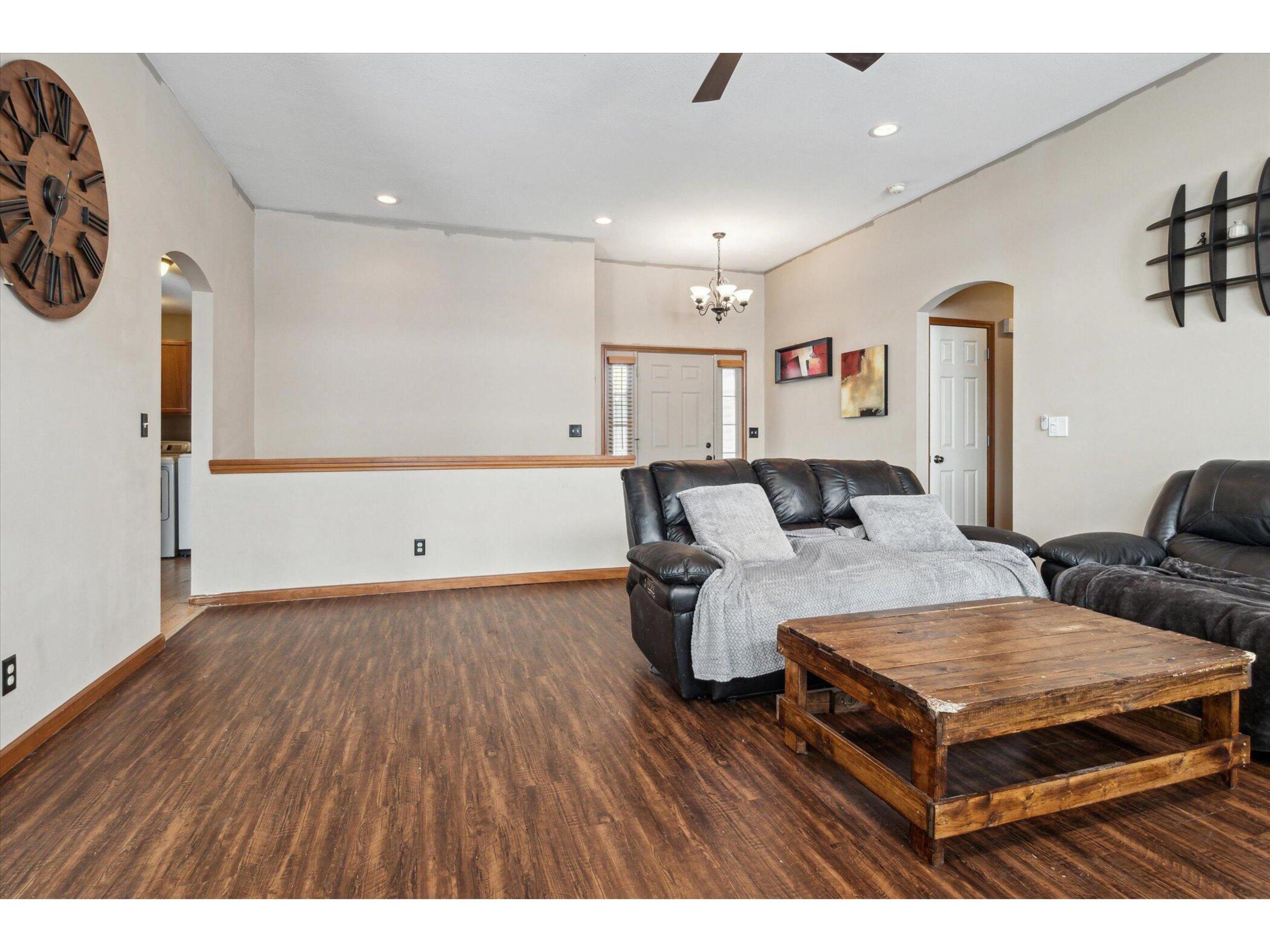 116 Westgate Boulevard Wakarusa, IN 46573 - Photo 12 of 36