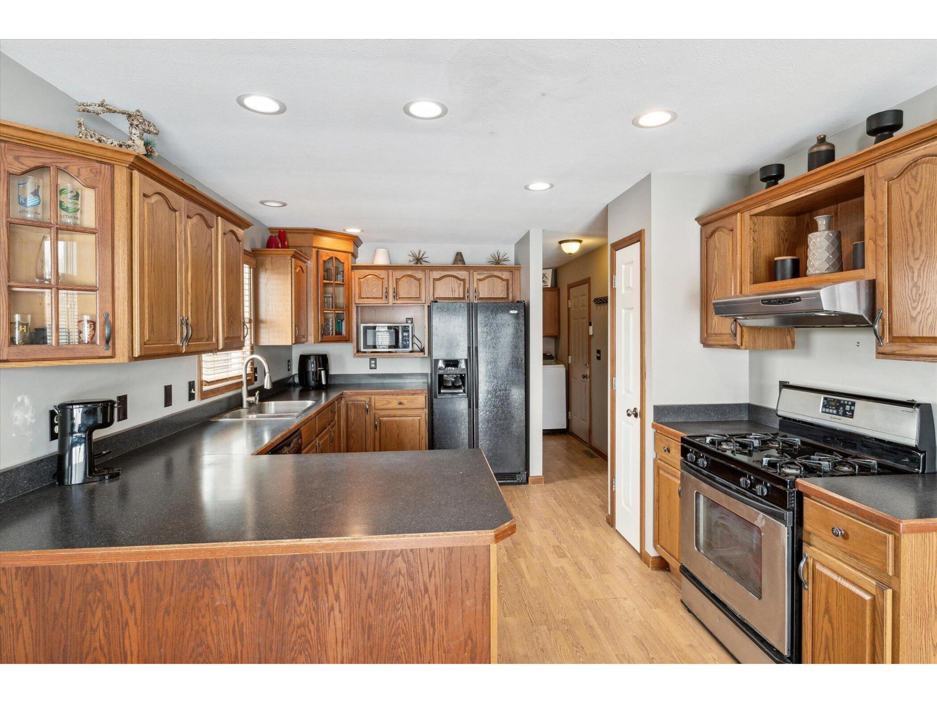 116 Westgate Boulevard Wakarusa, IN 46573 - Photo 20 of 36