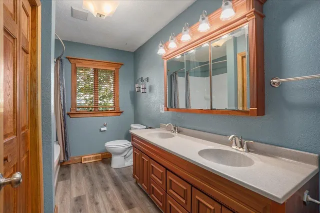 $455,000 | N3732 690th Street, Ellsworth, WI 54011