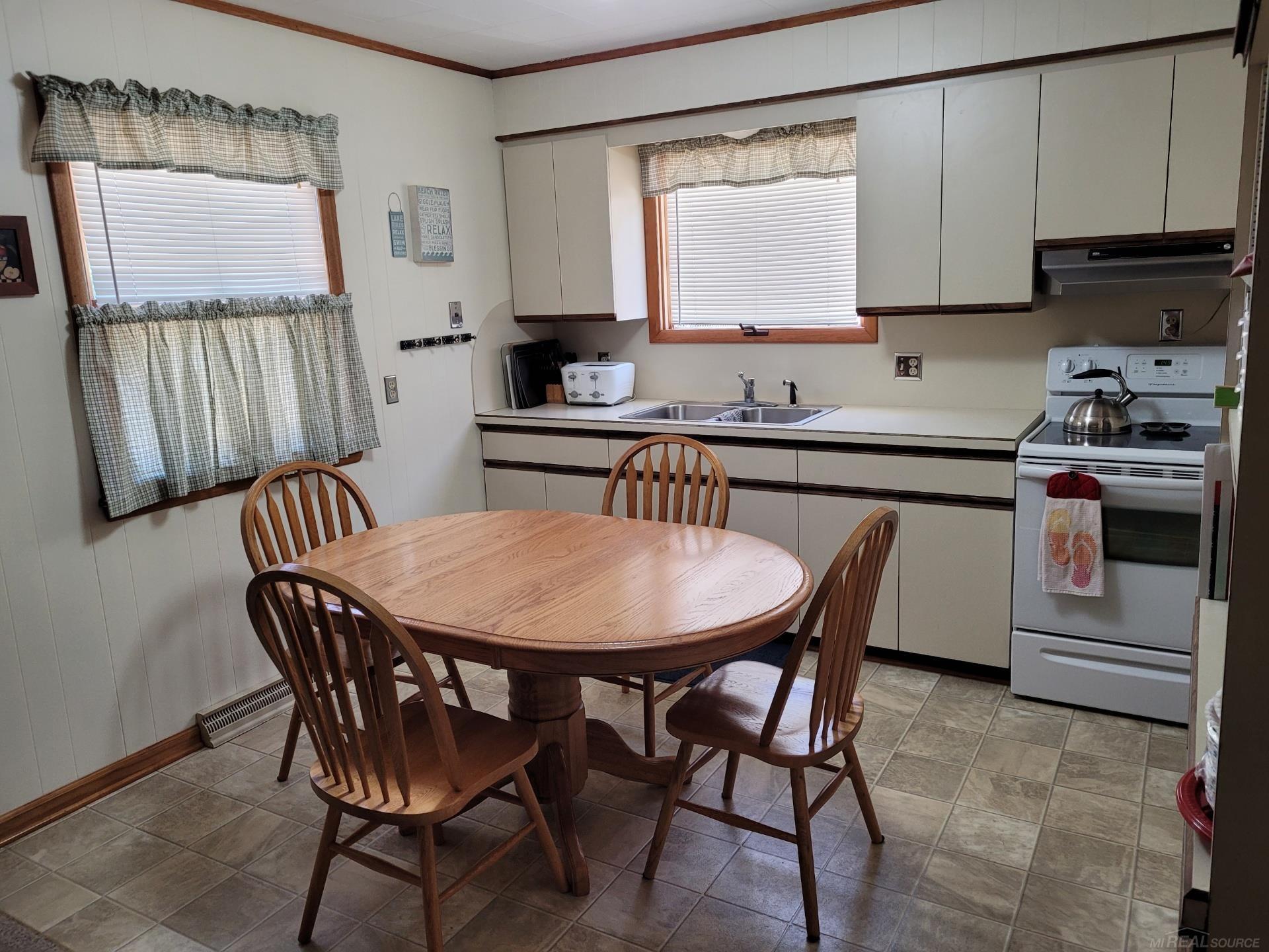 5939 Port Austin Road Caseville, MI 48725 - Photo 20 of 29 50087489-19.JPG