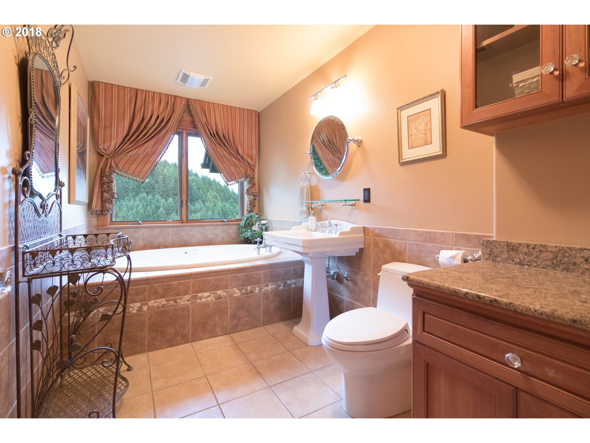 155 Upper Camp Loop Road Roseburg, OR 97470 - Photo 16 of 31 Gallery Image 16