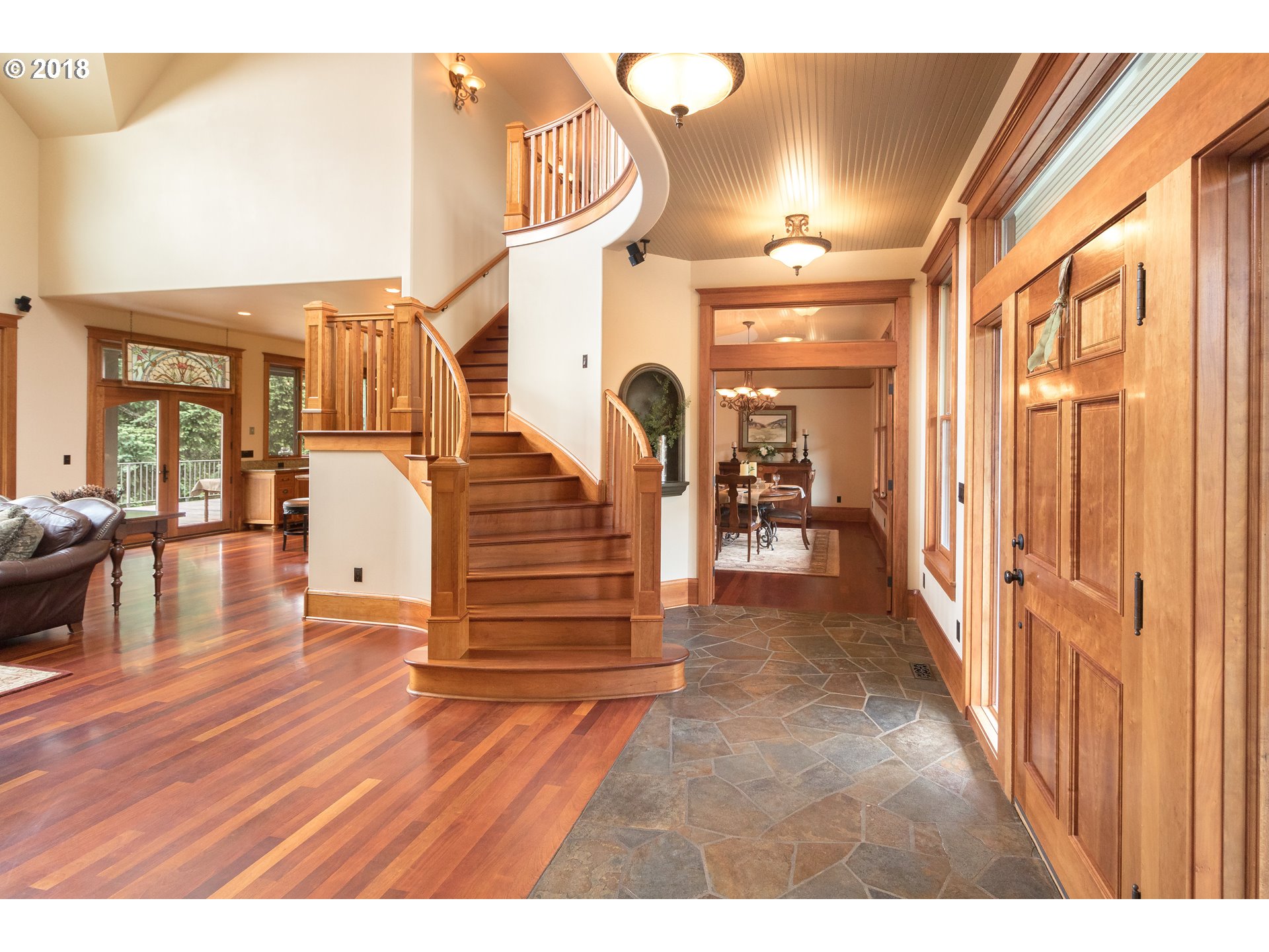 155 Upper Camp Loop Road Roseburg, OR 97470 - Photo 4 of 31 Gallery Image 4