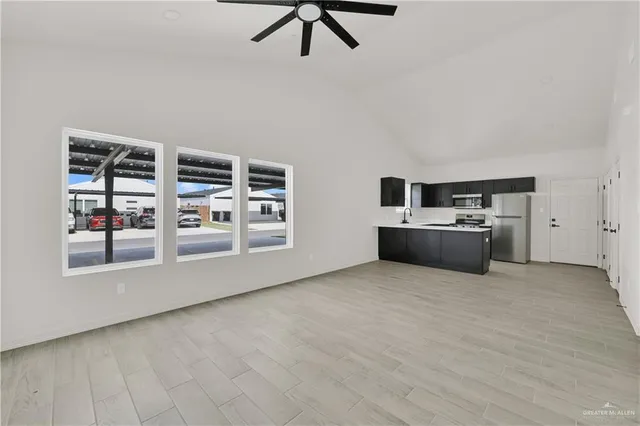 a view of a livingroom with furniture