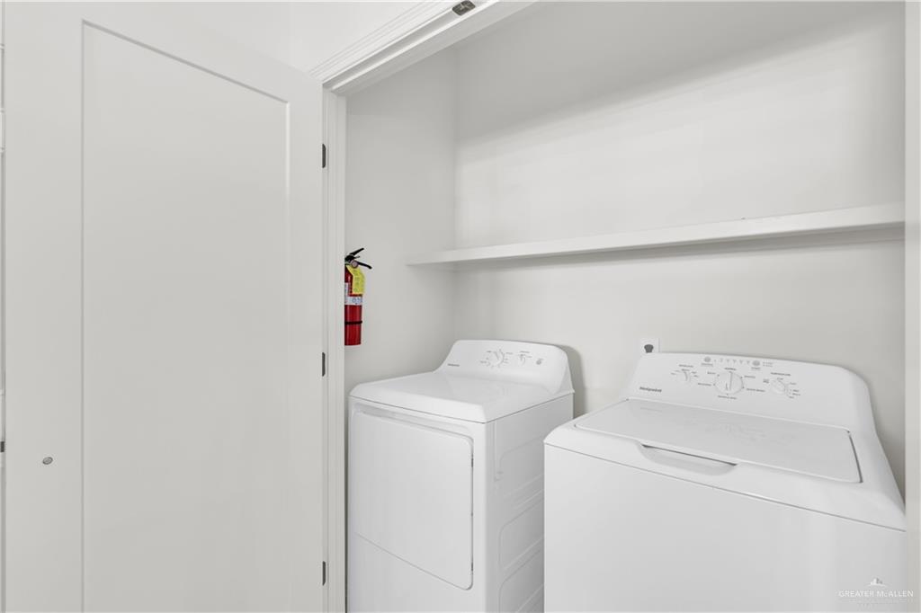 2612 Robin Road, Unit #3 Weslaco, TX 78596 - Photo 10 of 23 a utility room with dryer and washer