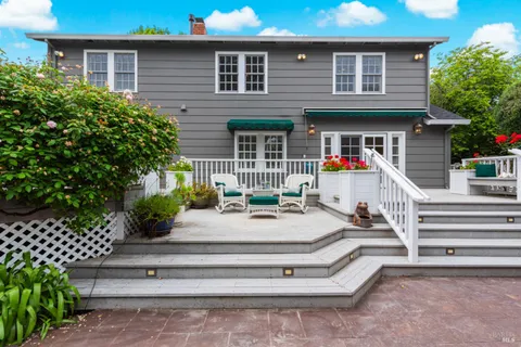 $2,999,999 | 852 2nd Street East, Sonoma, CA 95476