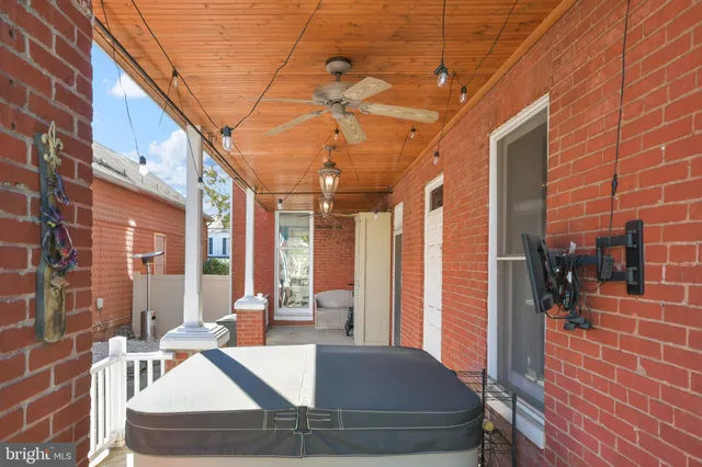 $999,990 | 247 Dill Avenue, Frederick, MD 21701