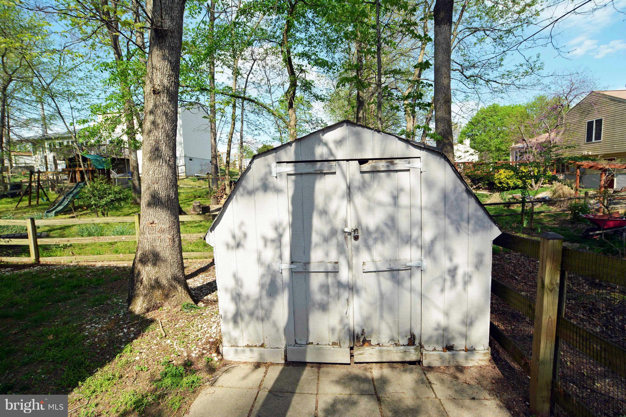 4533 Samuels Pine Road Chantilly, VA 20151 - Photo 7 of 29 SHED