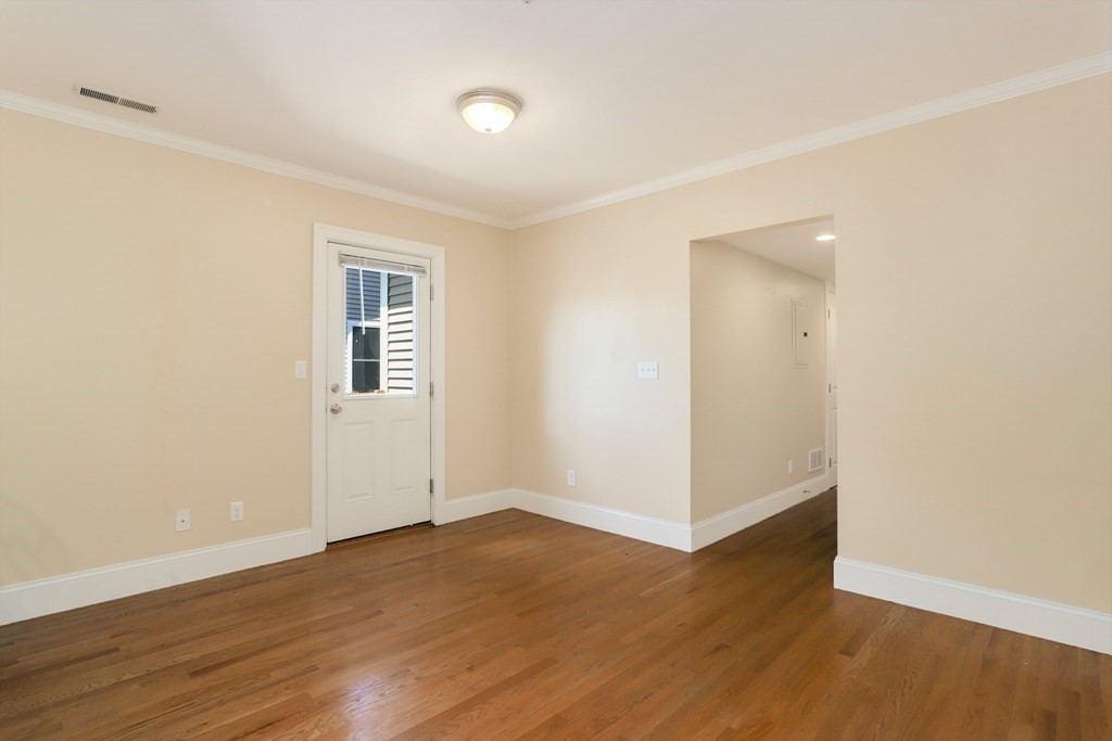 87 Ash Street, Unit 22 Waltham, MA 02453 - Photo 4 of 23