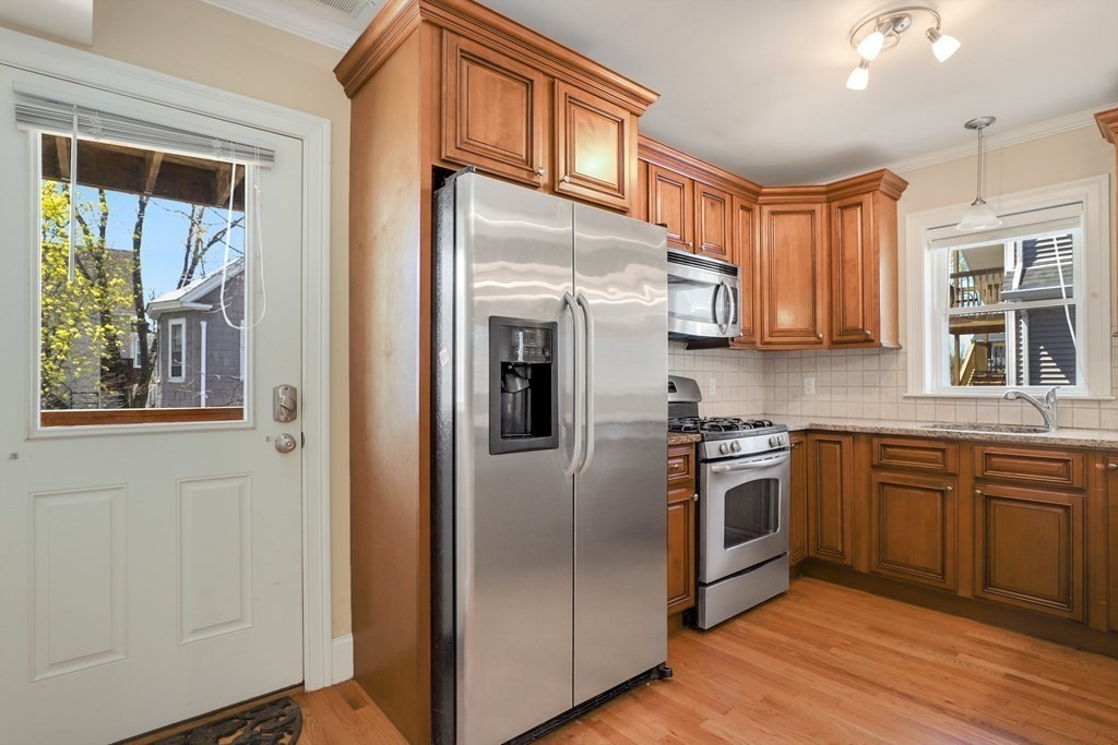 87 Ash Street, Unit 22 Waltham, MA 02453 - Photo 9 of 23