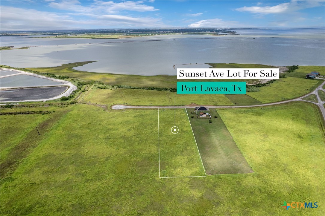 117 Sunset Way Port Lavaca, TX 77979 - Photo 2 of 12