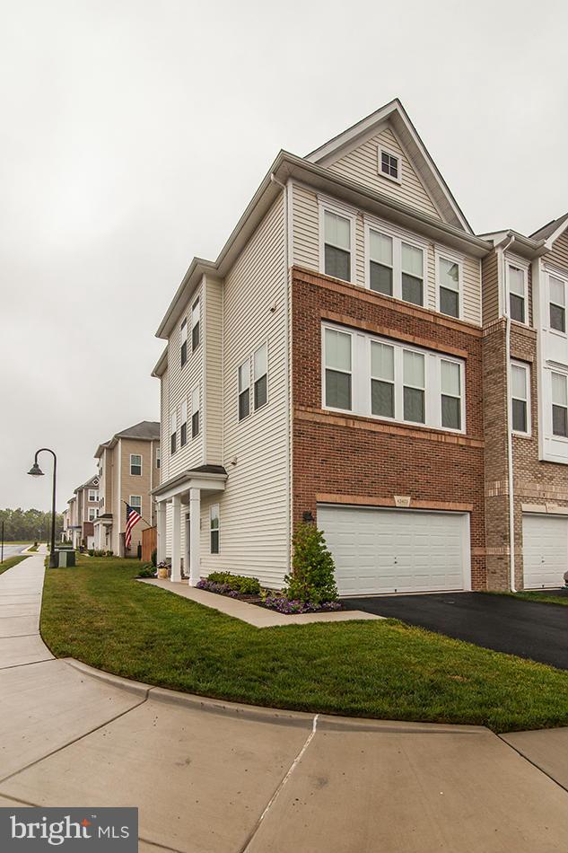 43403 Rickenbacker Square Ashburn, VA 20147 - Photo 1 of 28 Exterior (Front)