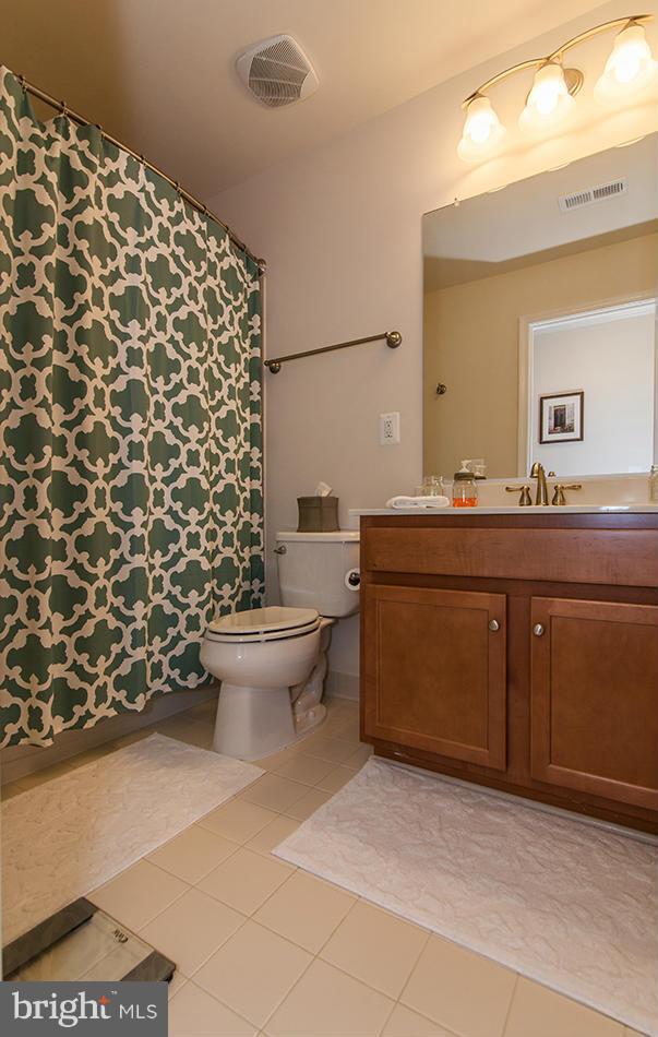 43403 Rickenbacker Square Ashburn, VA 20147 - Photo 22 of 28 Bath