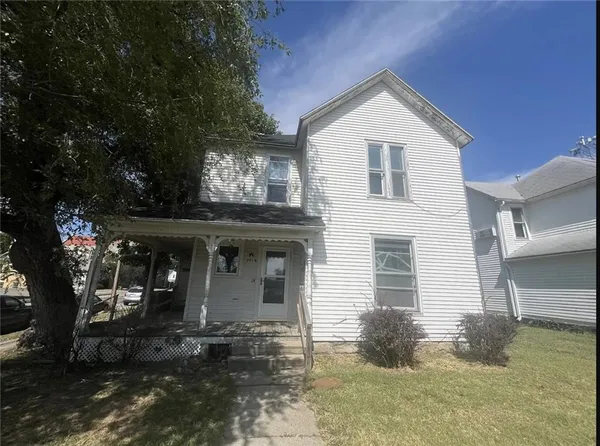 $400,000 | 203 East Culton Street, Warrensburg, MO 64093