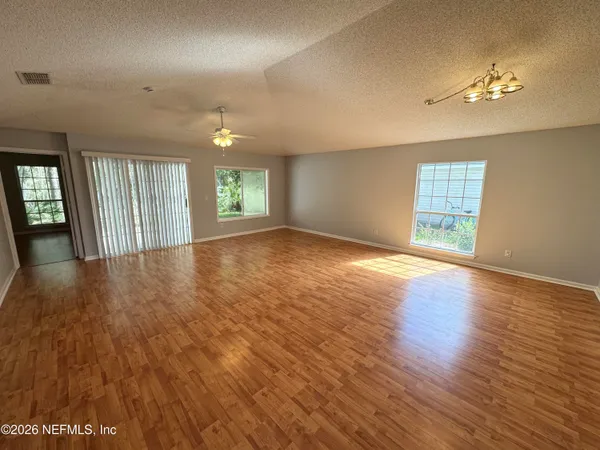 $2,400 | 696 Hampton Downs Court, St. Johns, FL 32259
