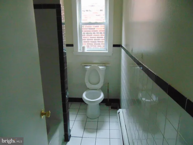 $1,800 | 712 South 5th Street, Camden, NJ 08103