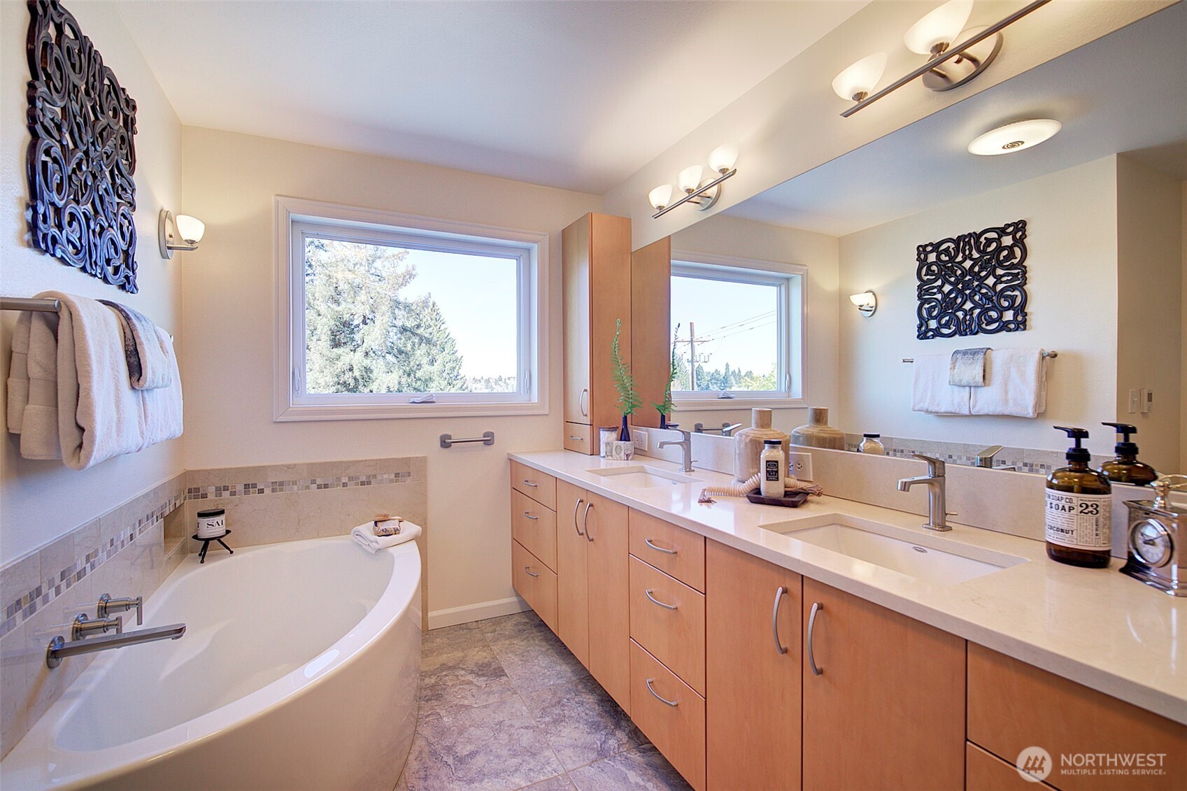 2147 North 63rd Street Seattle, WA 98103 - Photo 17 of 30 Gallery Image 17