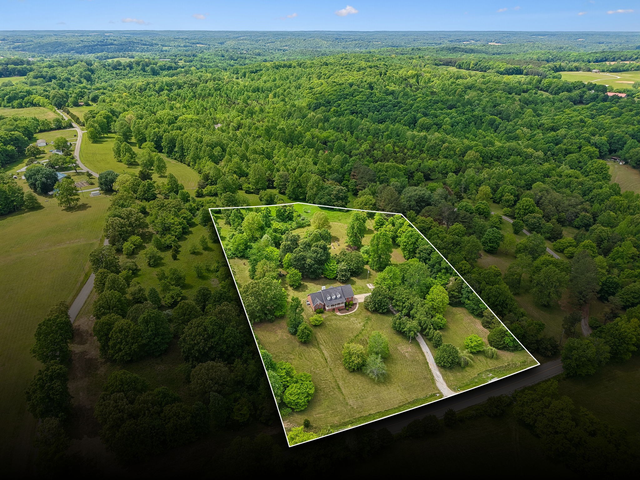 1915 Greenwood Road Charlotte, TN 37036 - Photo 3 of 60