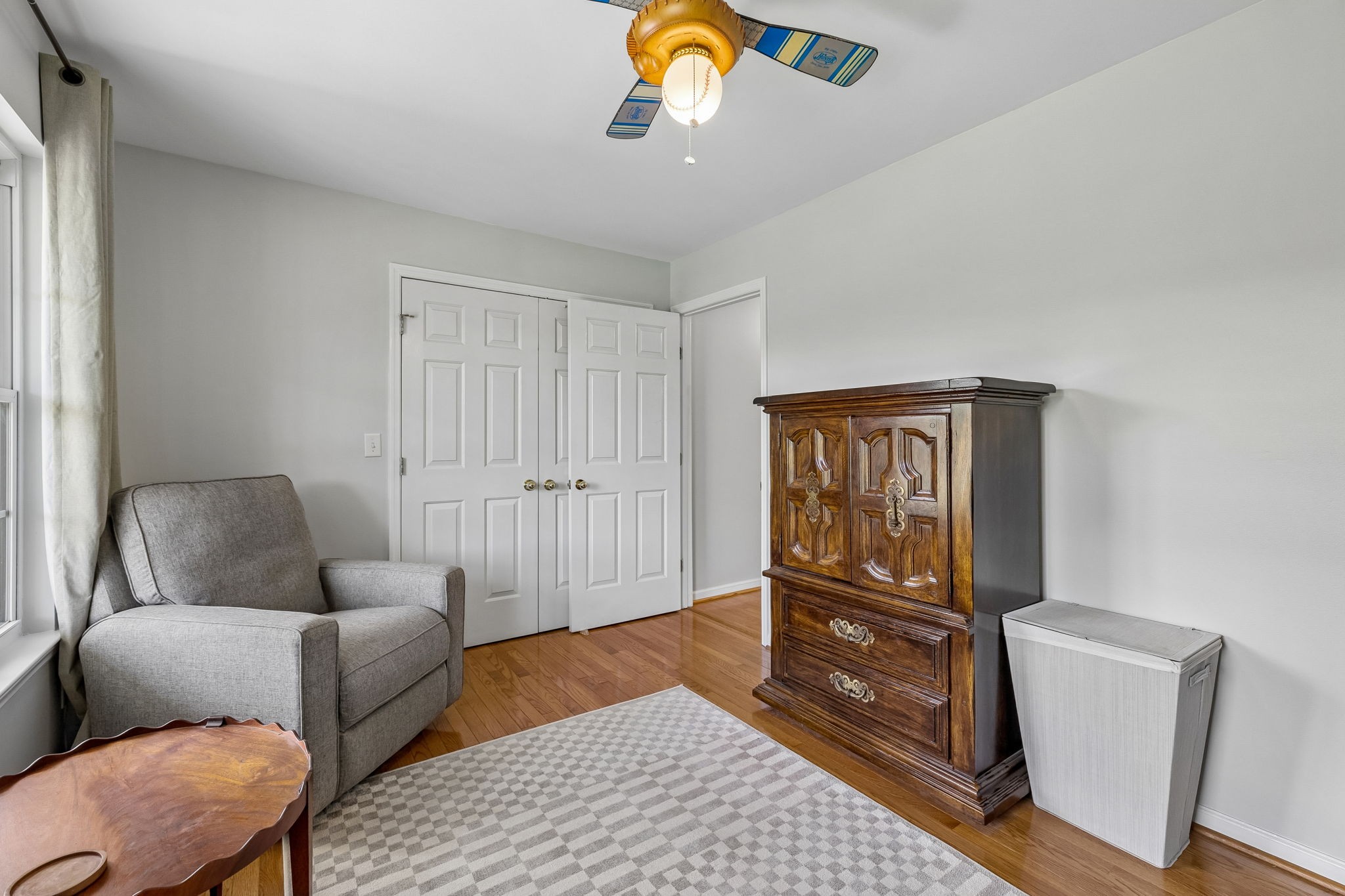 1915 Greenwood Road Charlotte, TN 37036 - Photo 32 of 60 a living room with furniture and a window