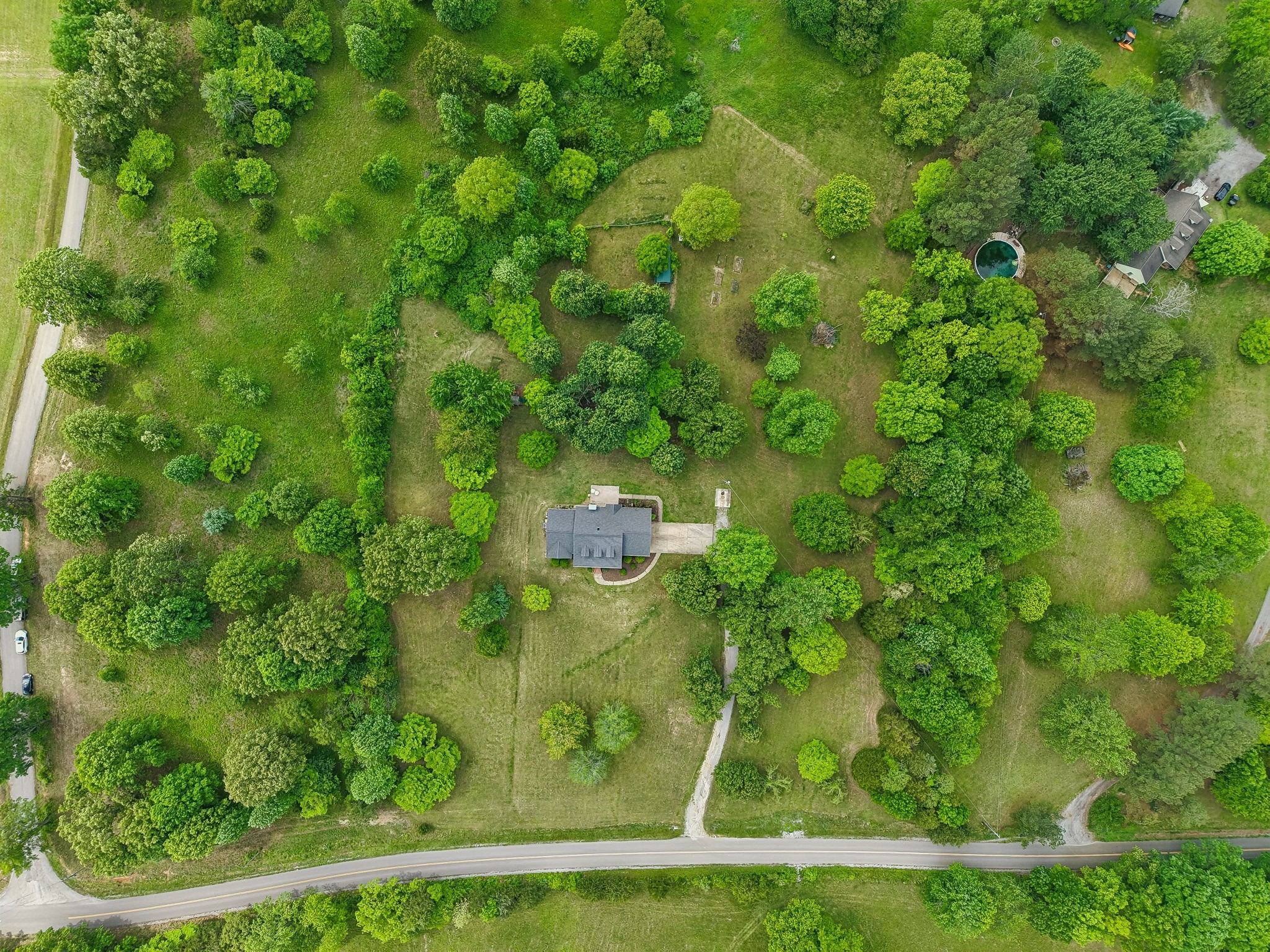 1915 Greenwood Road Charlotte, TN 37036 - Photo 4 of 60