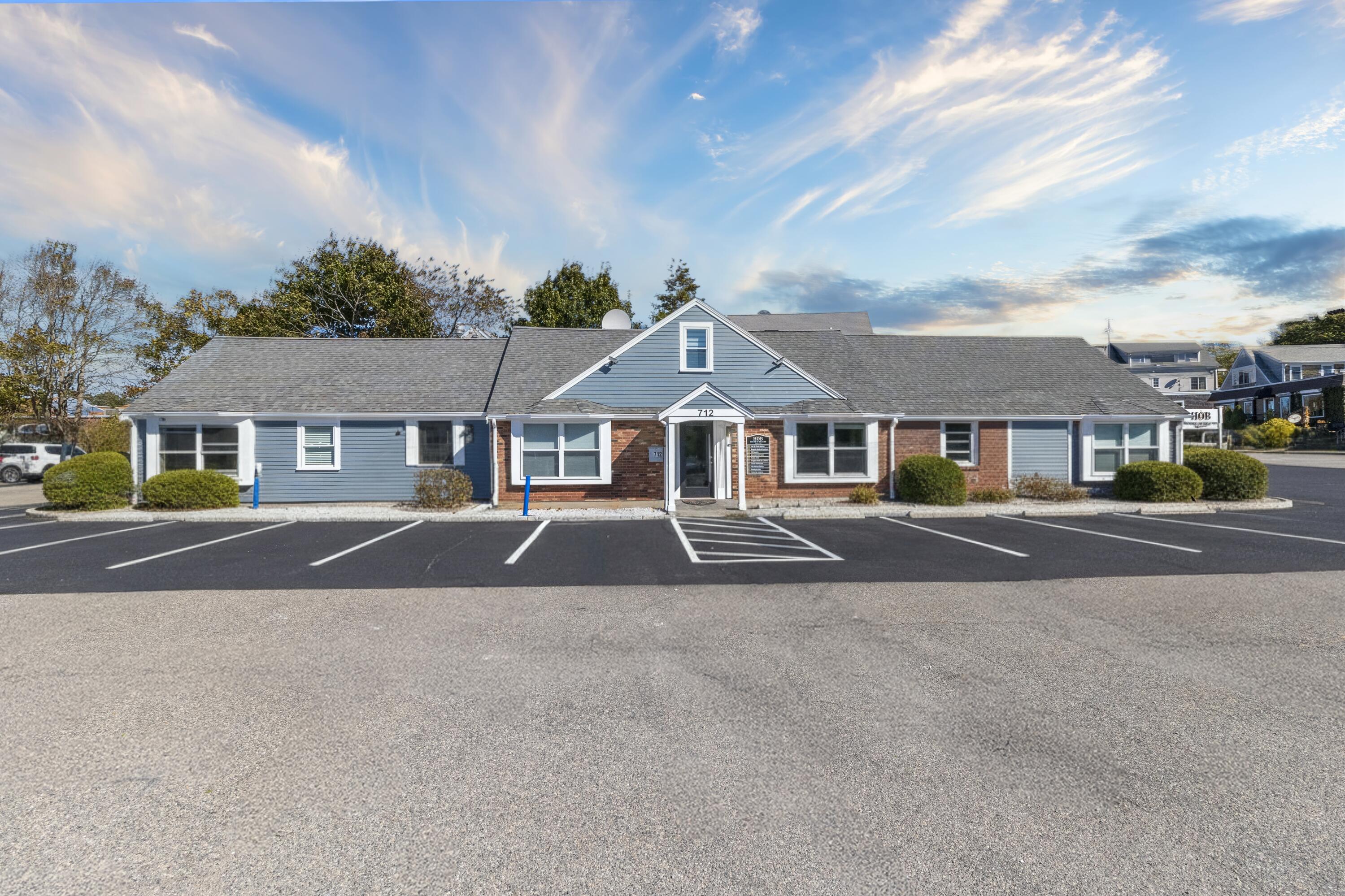 712 Main Street Hyannis, MA 02601 - Photo 1 of 88 Newly Renovated Commercial Building