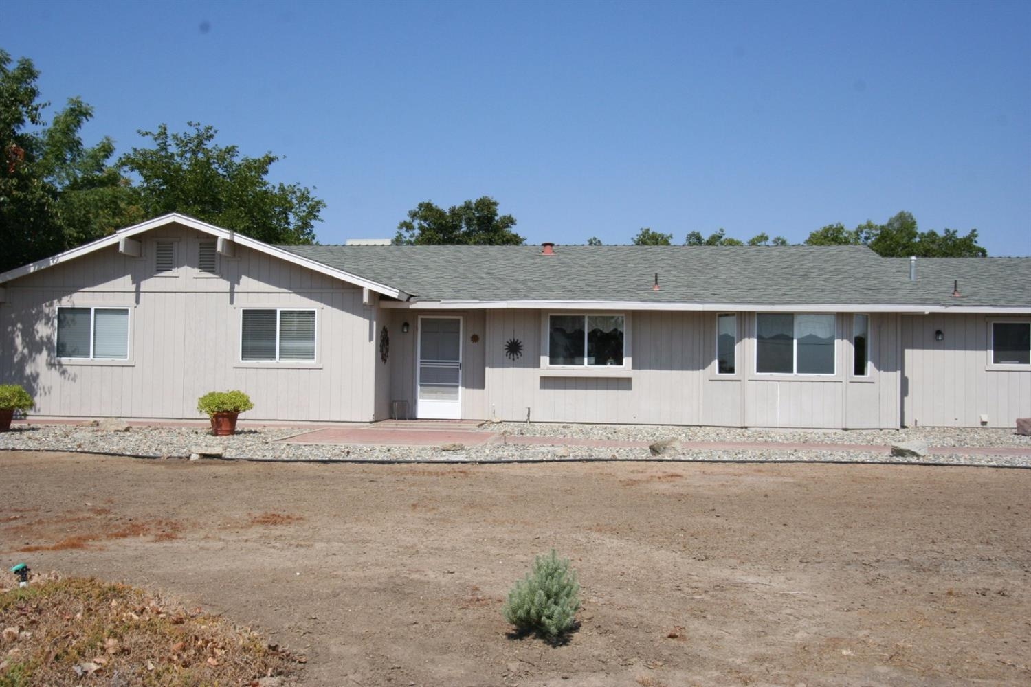 16788 Anaconda Road Madera, CA 93636 - Photo 2 of 10 Gallery Image 2