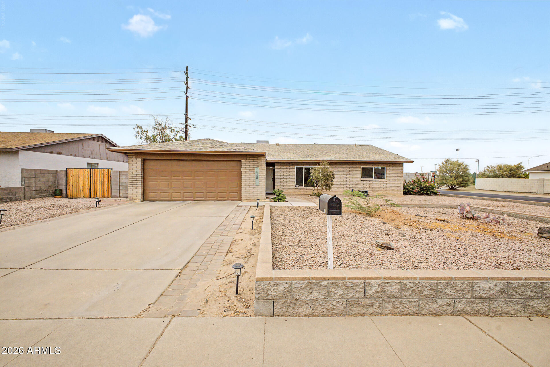 638 West Paseo Way Tempe, AZ 85283 - Photo 2 of 31 01 - Paseo