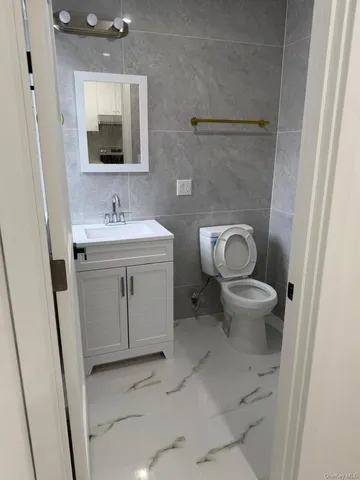 $2,950 | 86-05 Britton Avenue, Unit 2 | Elmhurst