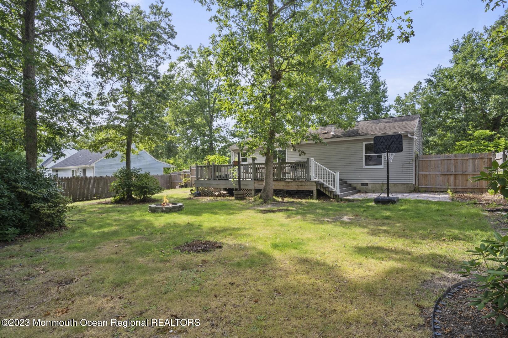 147 Riptide Avenue Manahawkin, NJ 08050 - Photo 29 of 32 147 Riptide Ave (29)