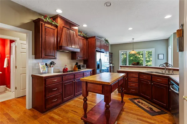 $980,000 | 234 Bay View Drive, Salem, SC 29676