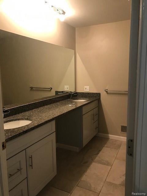 6861 Northpoint Court Troy, MI 48085 - Photo 21 of 28